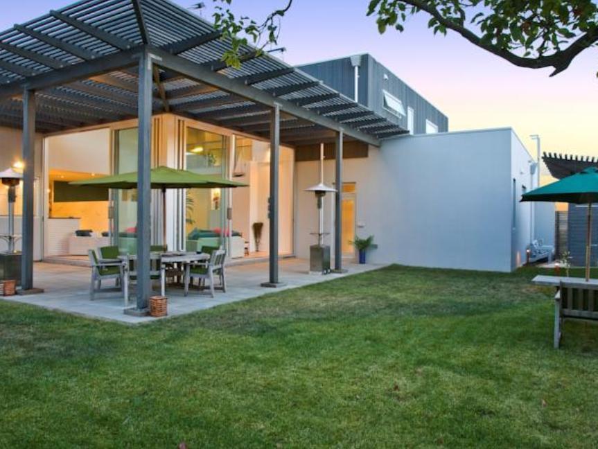 Waiheke Waterfront Lodge Oneroa Exterior photo